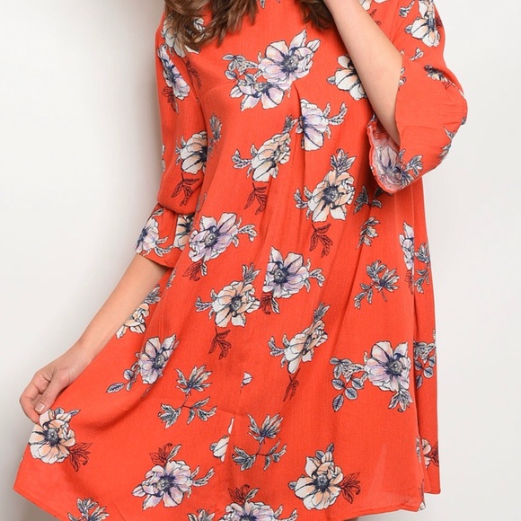 NWT BOUTIQUE FLORAL DRESS - Picture 3 of 4
